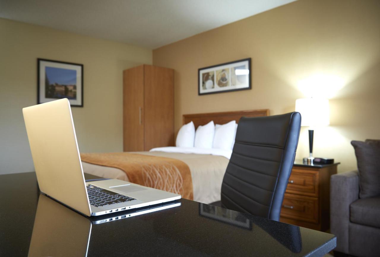 Comfort Inn Laval Eksteriør billede