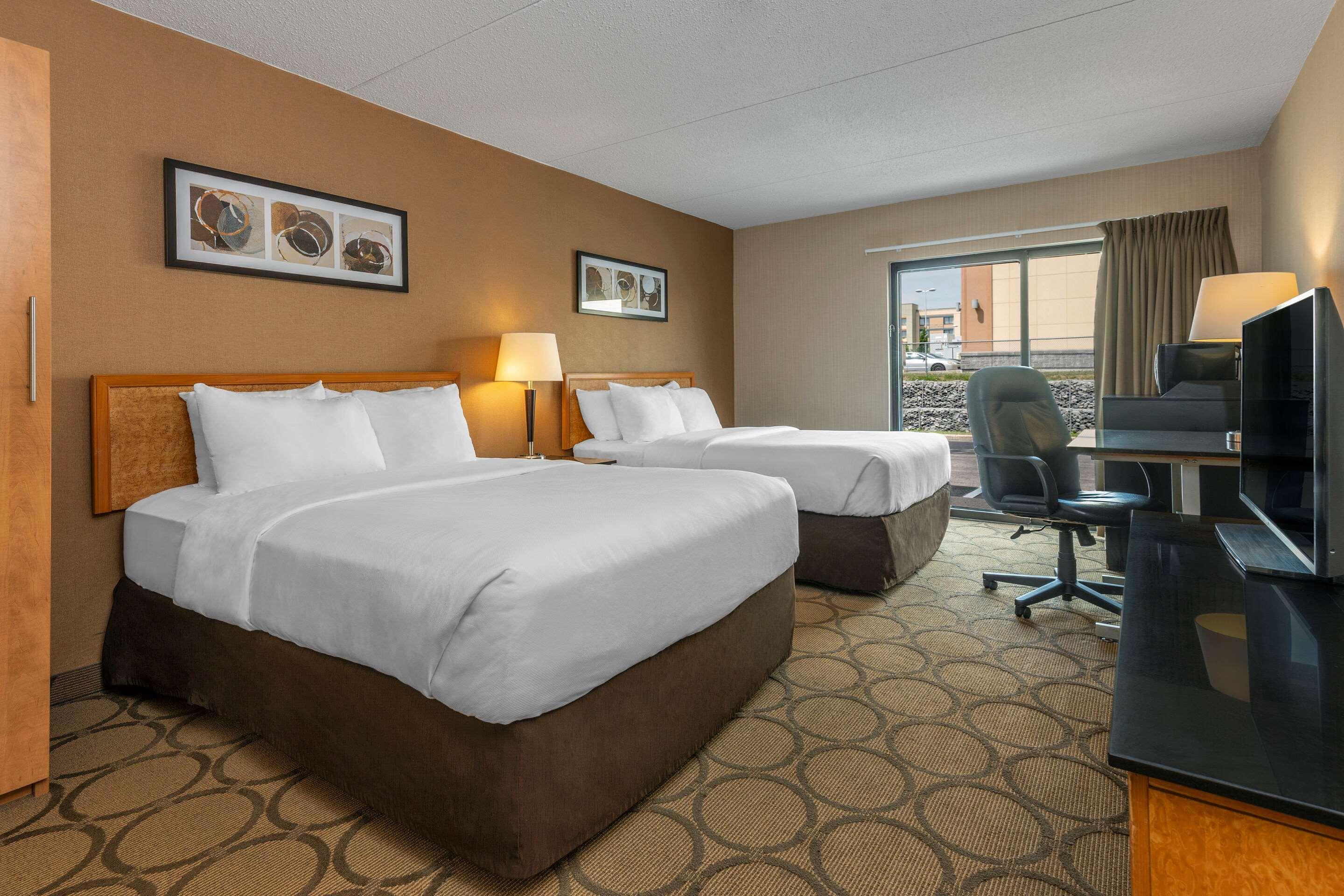 Comfort Inn Laval Eksteriør billede