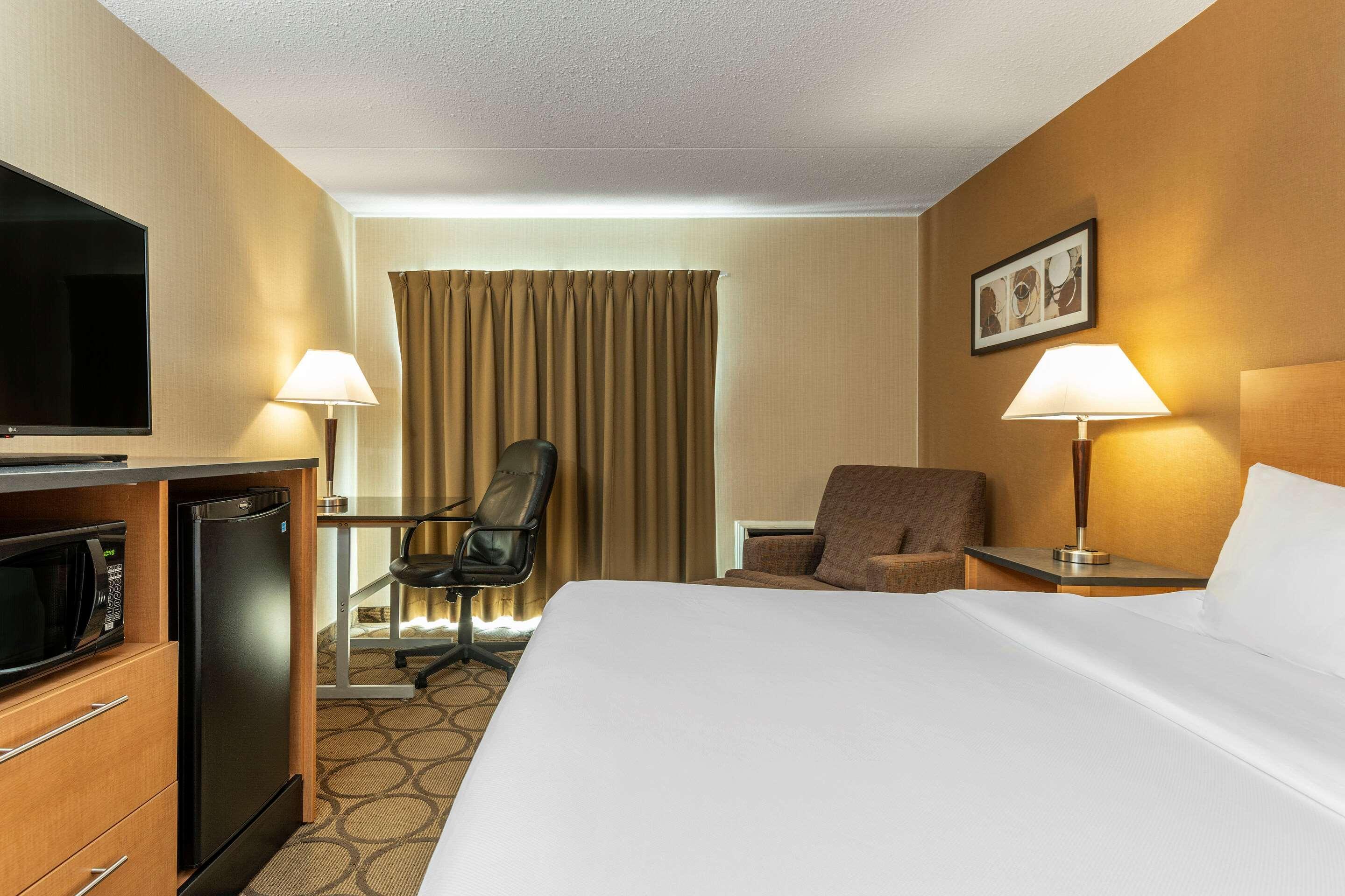 Comfort Inn Laval Eksteriør billede