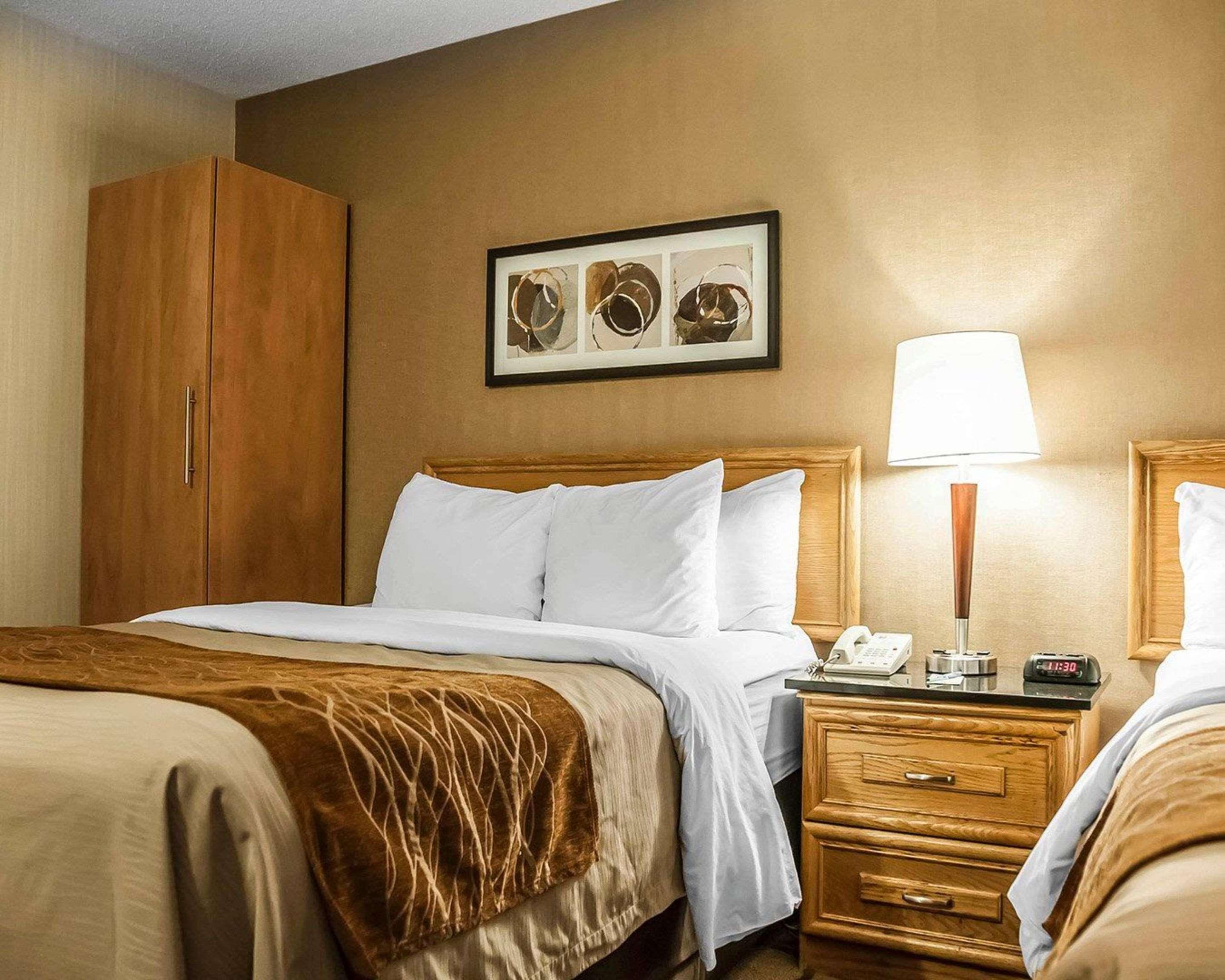 Comfort Inn Laval Eksteriør billede