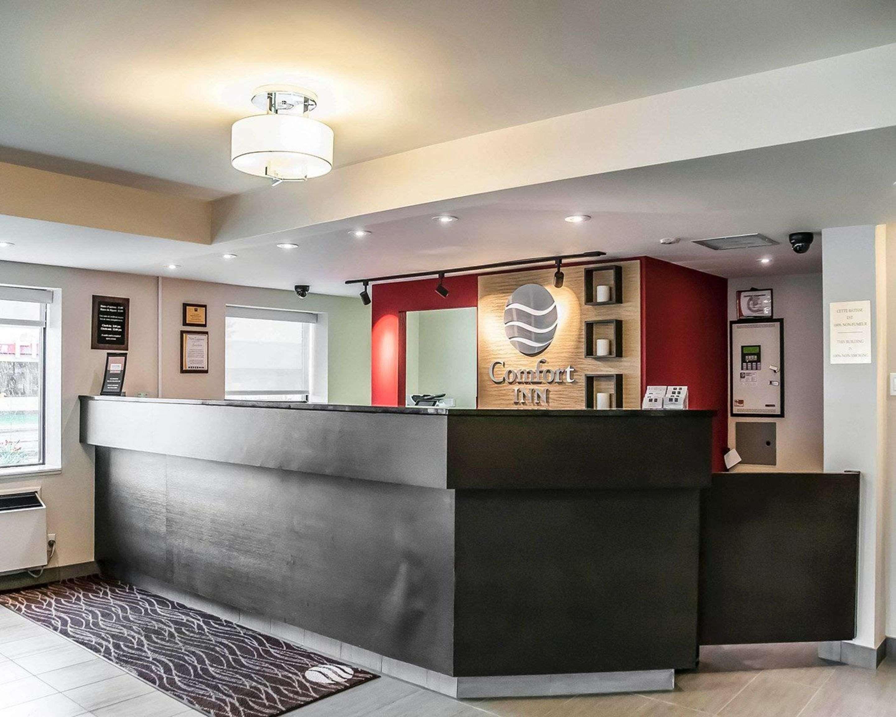 Comfort Inn Laval Eksteriør billede