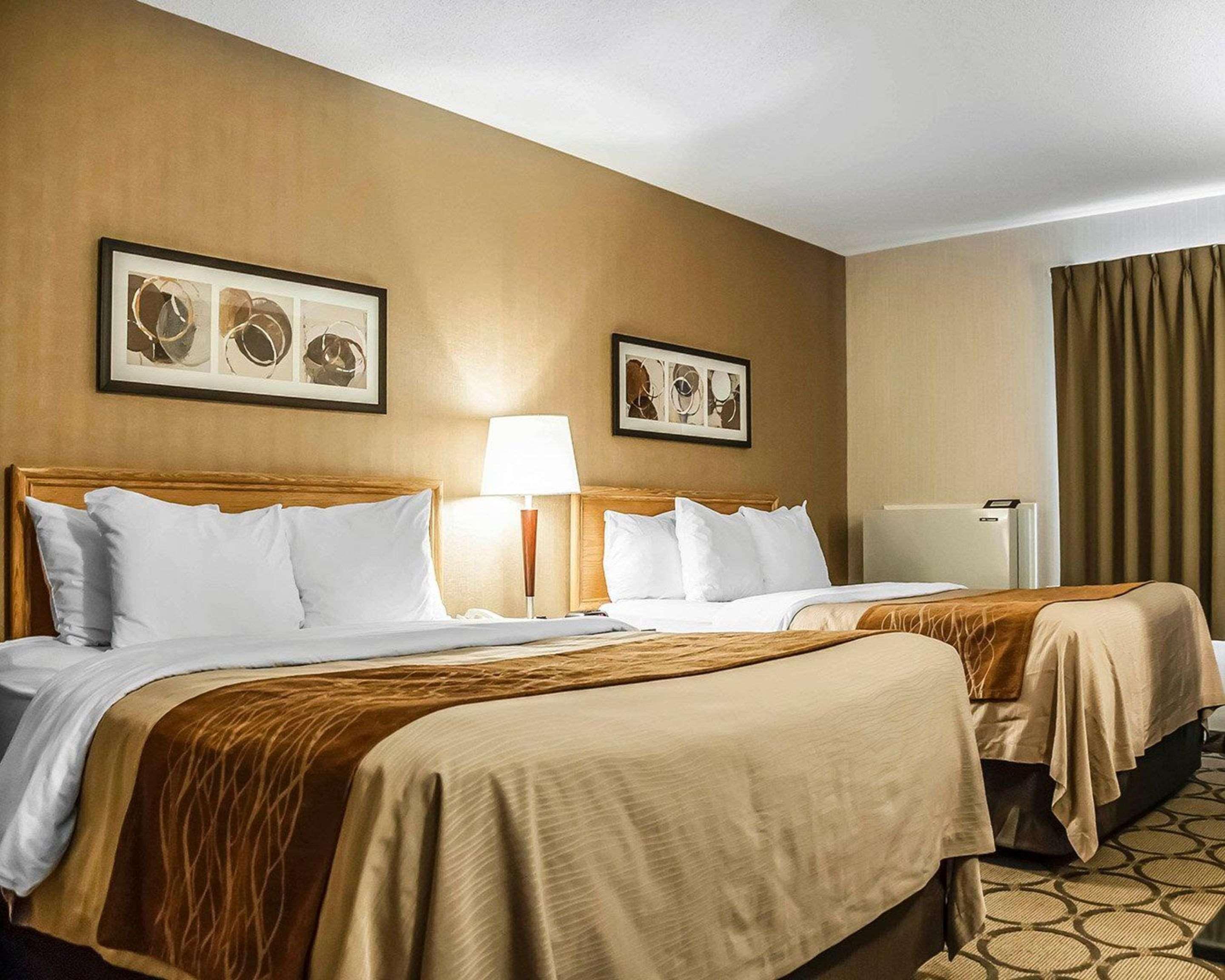 Comfort Inn Laval Eksteriør billede