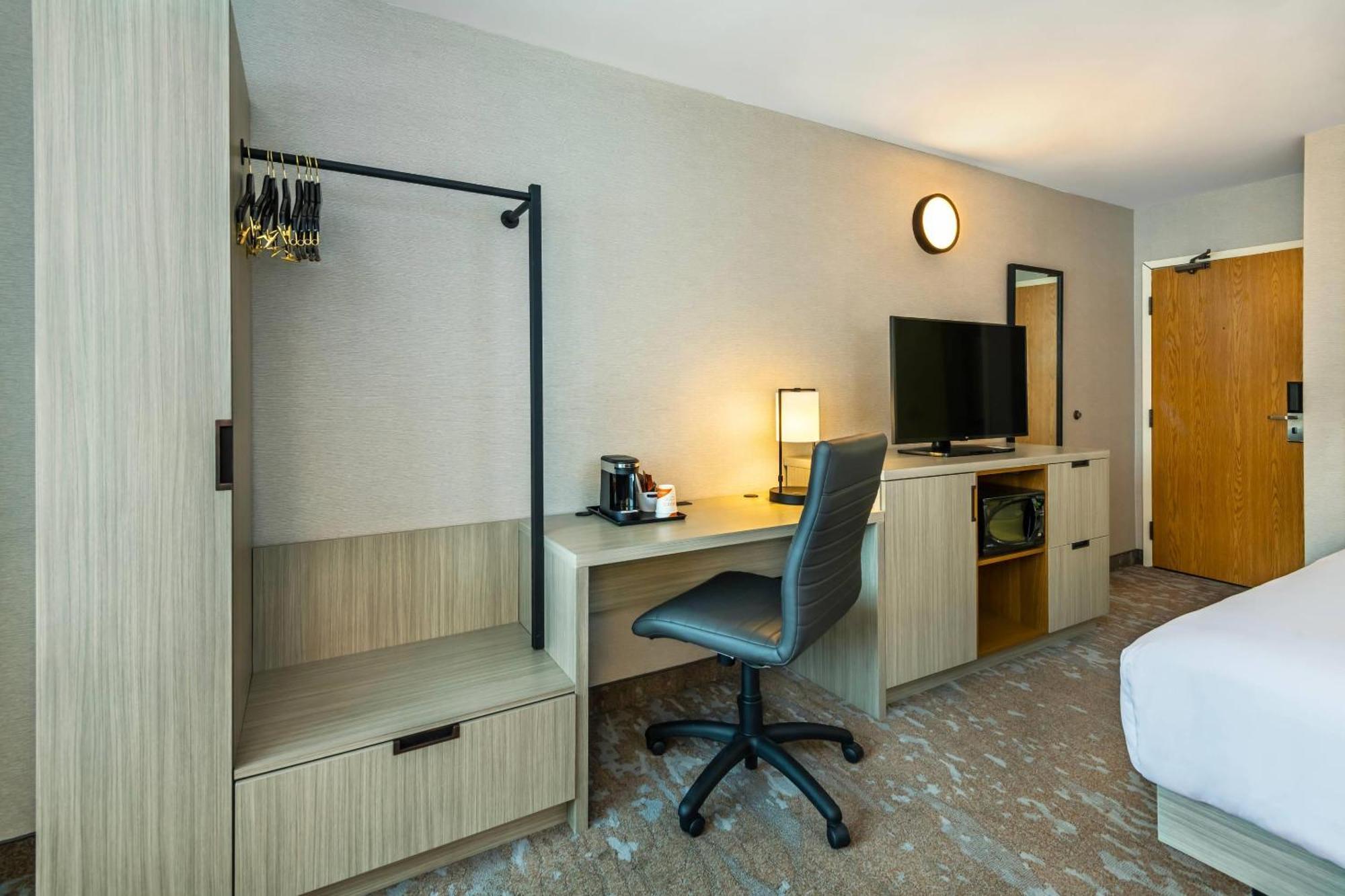 Comfort Inn Laval Eksteriør billede